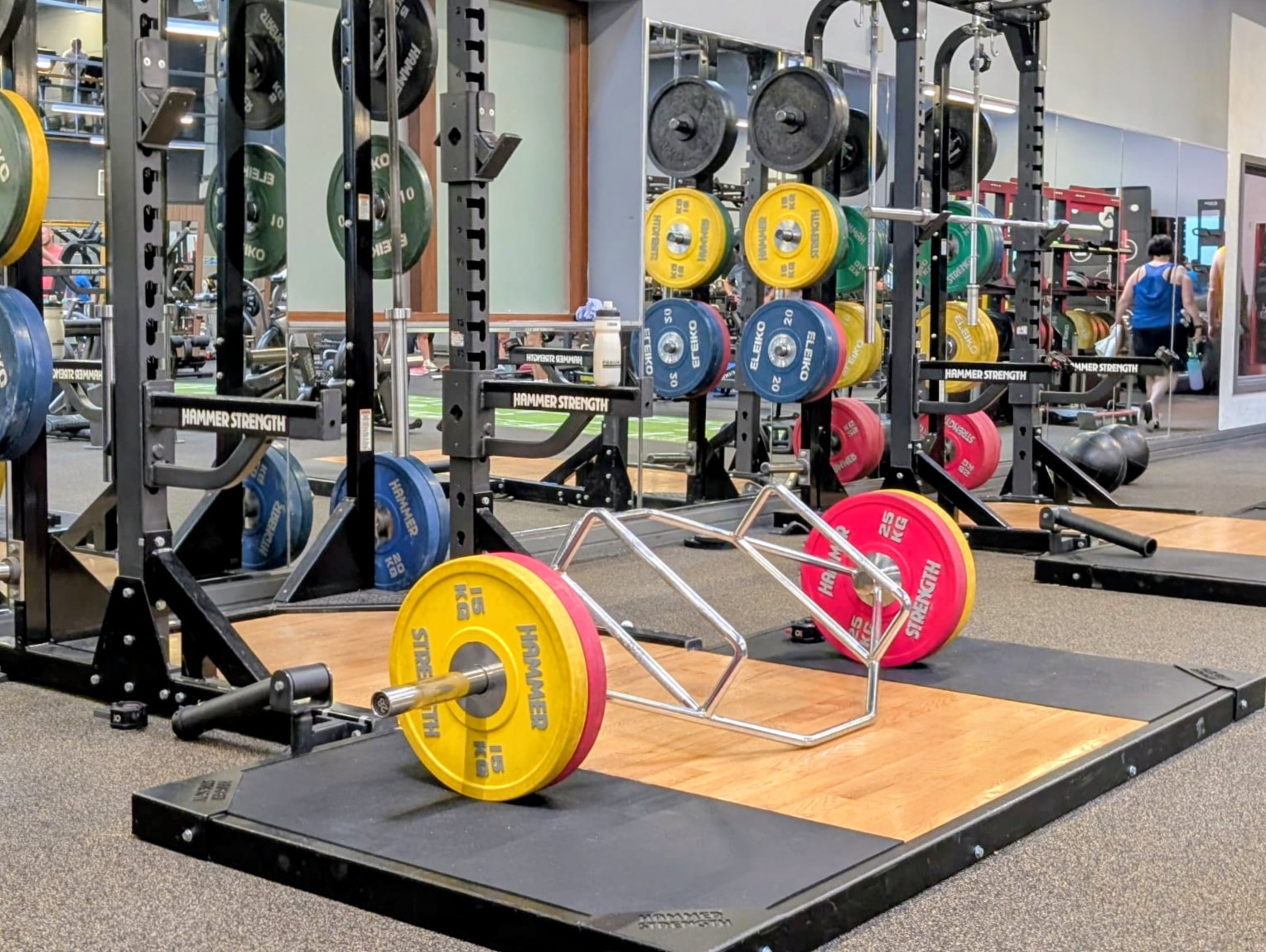 Why You Should Re-Rack Your Weights in the Gym | RWF
